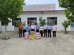 市委外办赴长清区开展“炎夏送清冷”暨外事惠